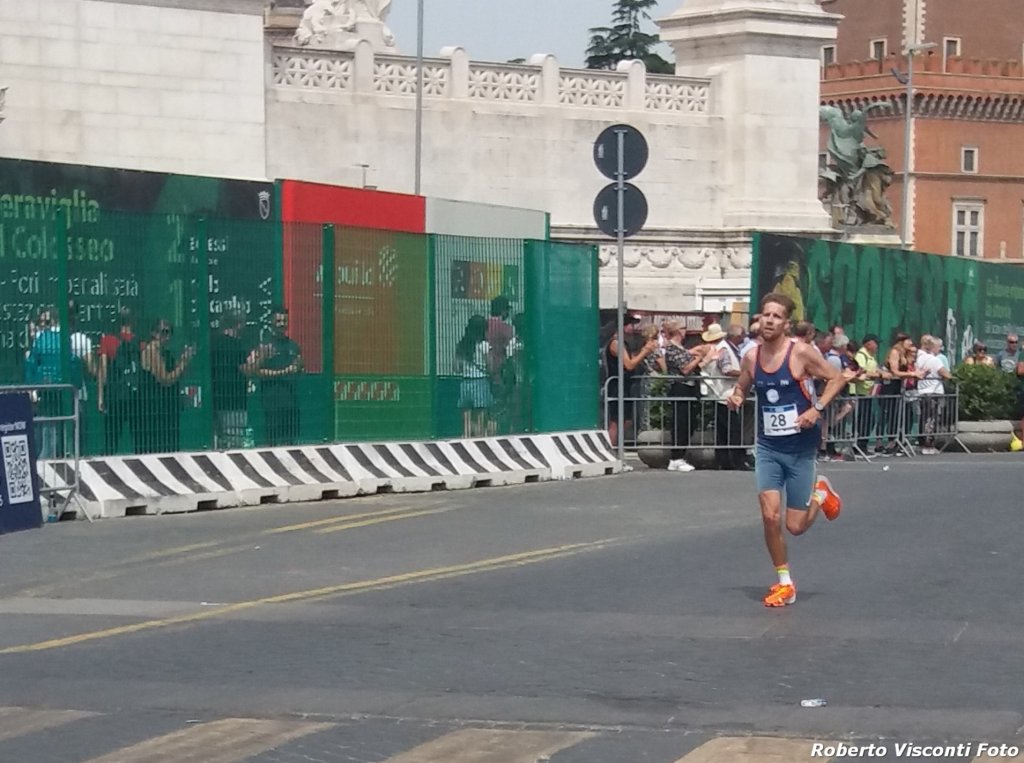 roma10k_24_72.jpg